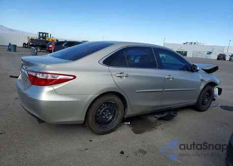 2016 Toyota Camry Le z USA, uszkodzony, nr VIN 4T4BF1FKXGR573837